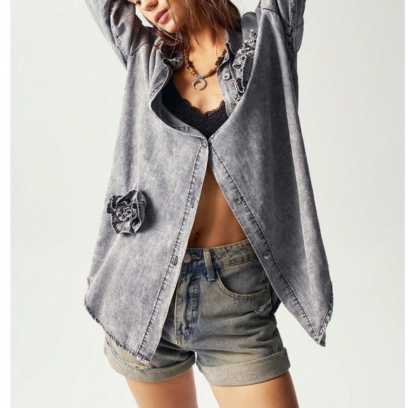 Mineral Wash Floral Applique Button Down Oversized Shirt - Picture 5 of 7